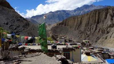 Lubra Village Mustang